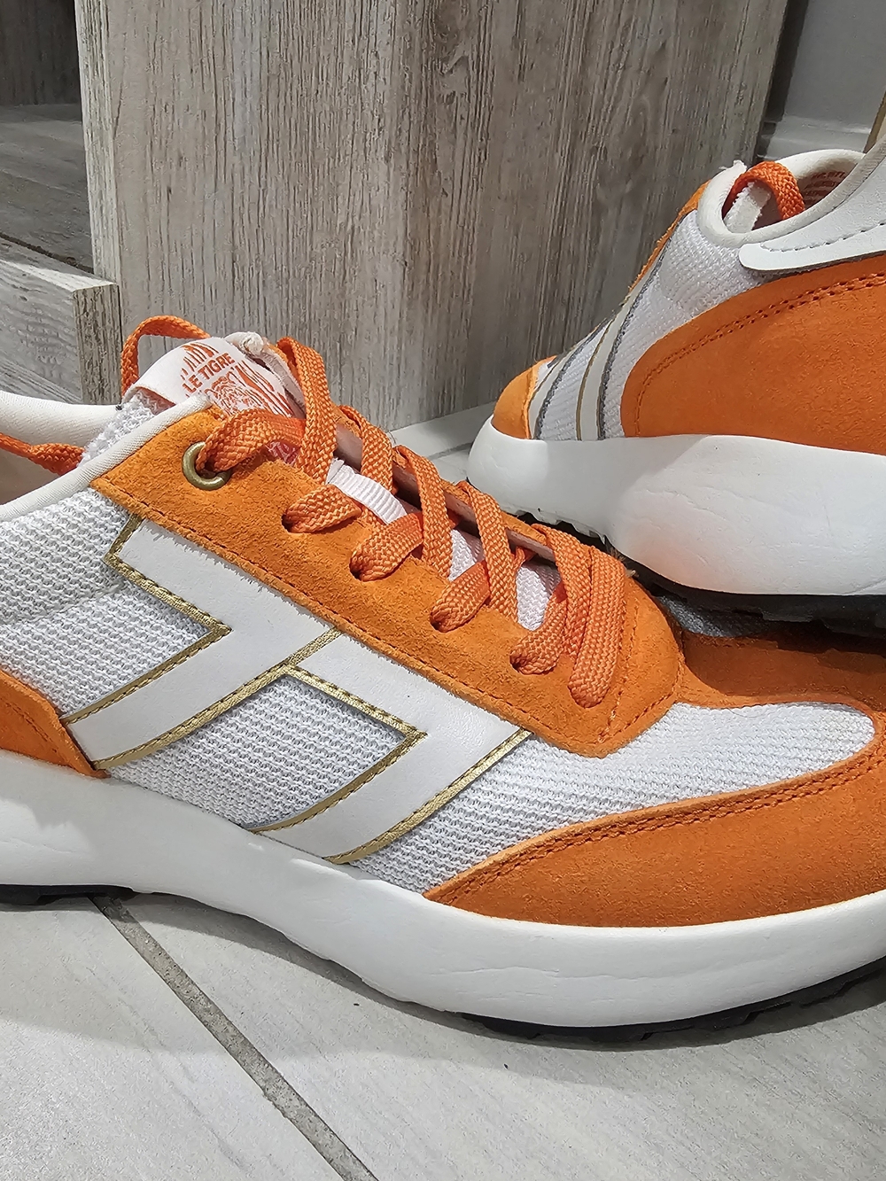 Le Tigre Orange & White Women's Sneakers Size 8